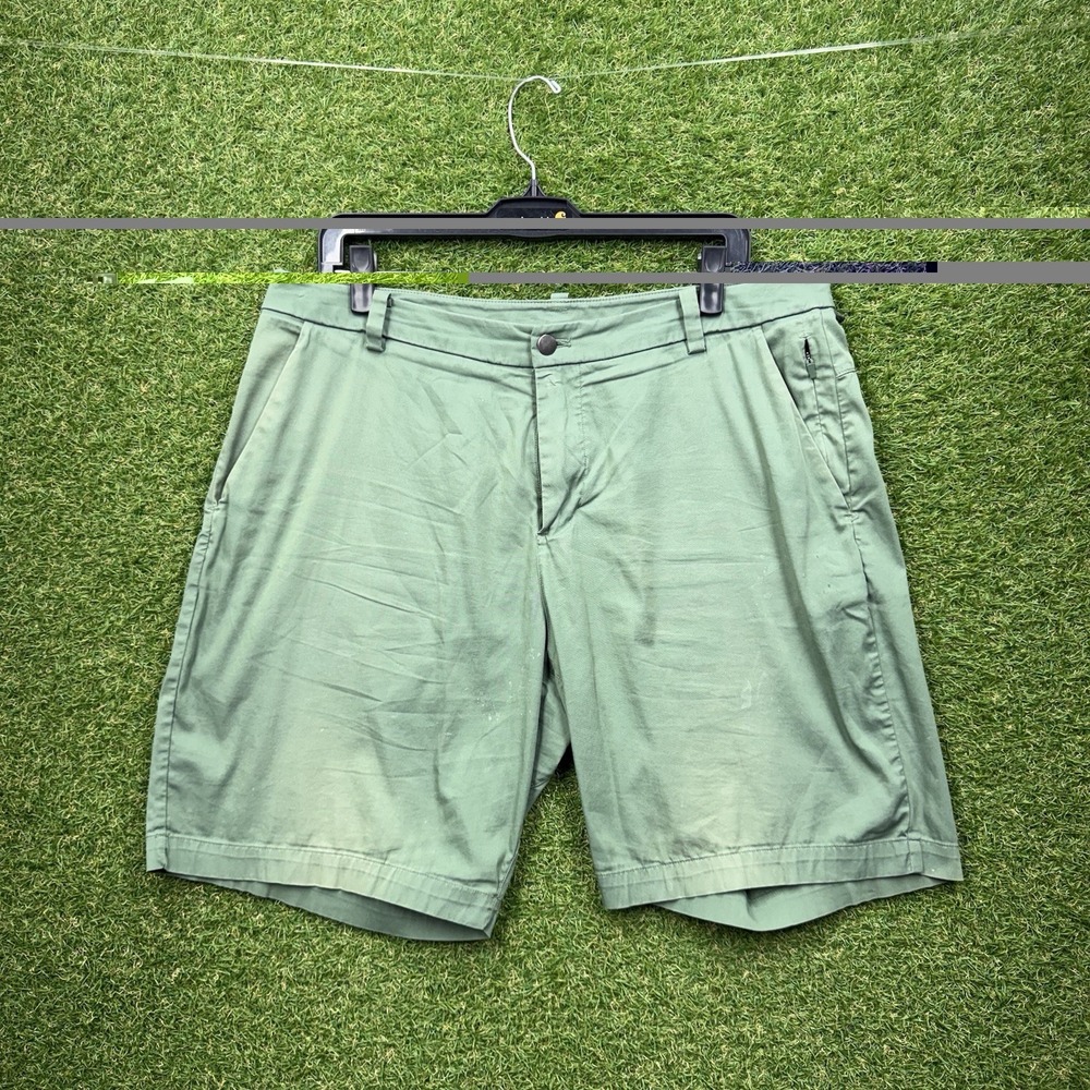 Lululemon Commission Short 9" Mens 34 Slim Chino Green Golf Shorts LM7AAAS